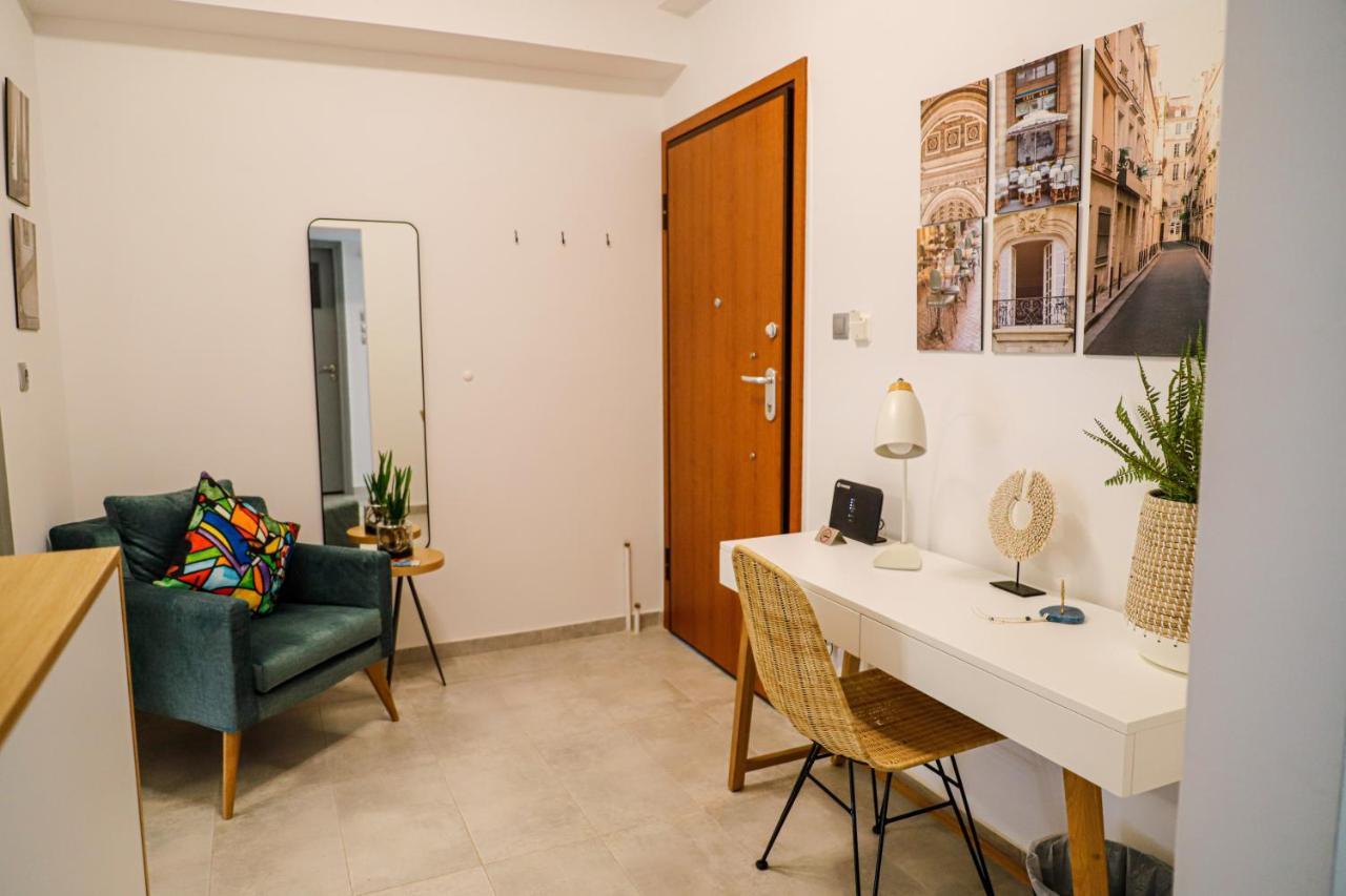 Newly Renovated Apartment 7 Min Walk From Acropolis Athens Exterior photo