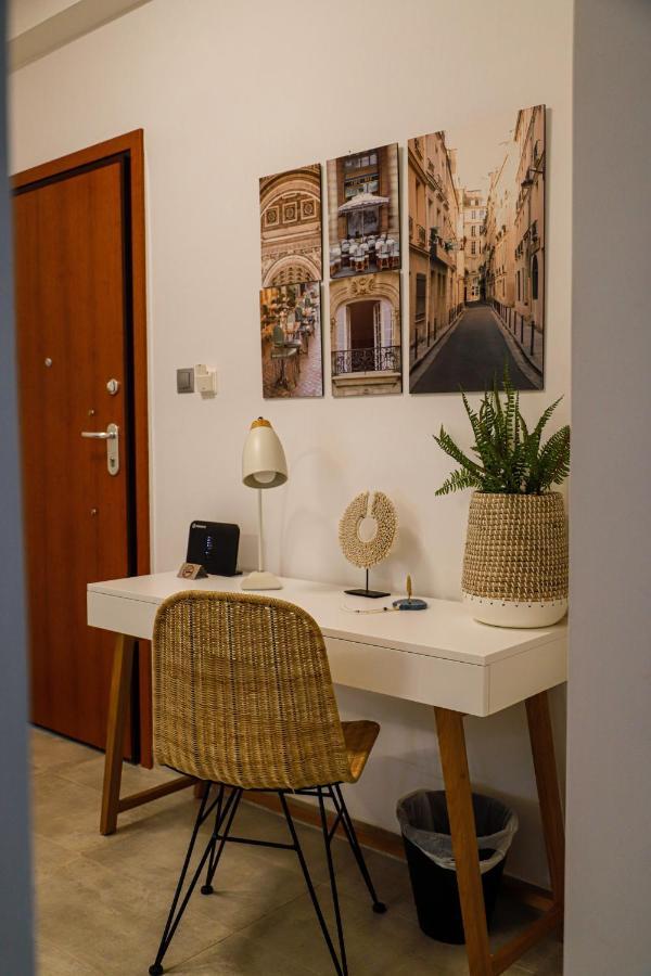 Newly Renovated Apartment 7 Min Walk From Acropolis Athens Exterior photo