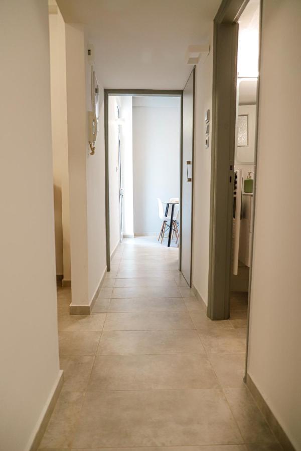 Newly Renovated Apartment 7 Min Walk From Acropolis Athens Exterior photo
