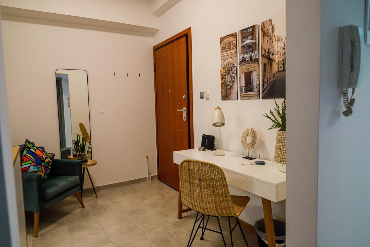 Newly Renovated Apartment 7 Min Walk From Acropolis Athens Exterior photo